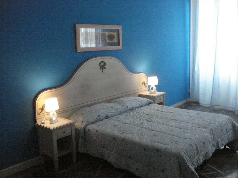 Day, Photo of the whole room