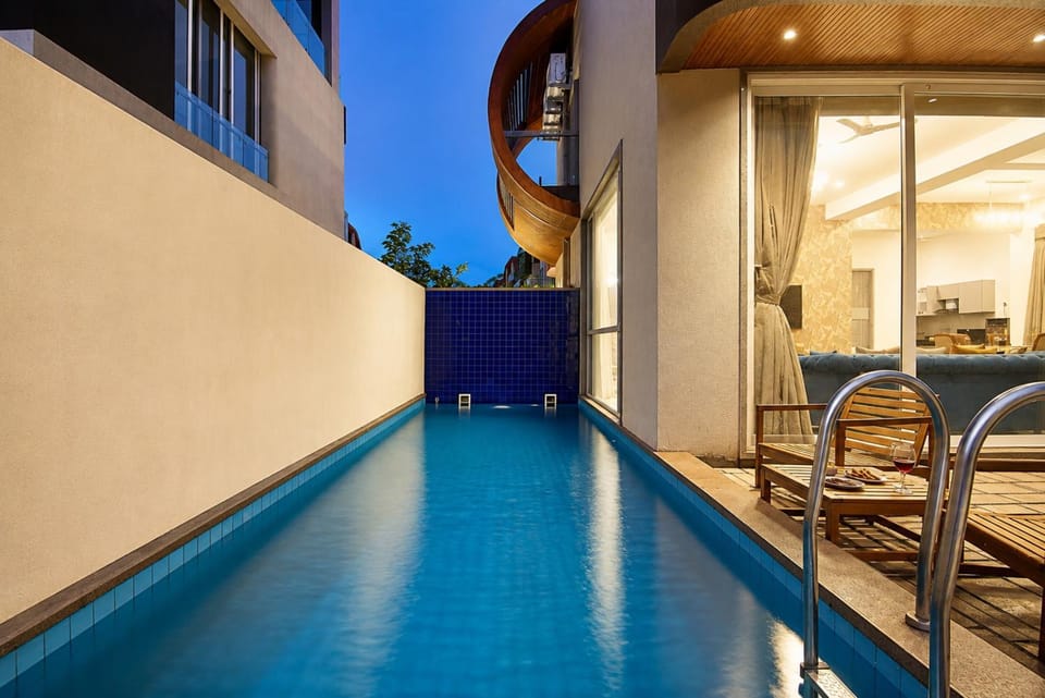ELIVAAS Signature Eulophia 3 BHK Villa with Private Pool, Jacuzzi, Terrace & Garden Villa in Lonavla