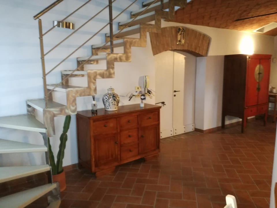 Communal lounge/ TV room, Living room, Lobby or reception, Seating area, Dining area