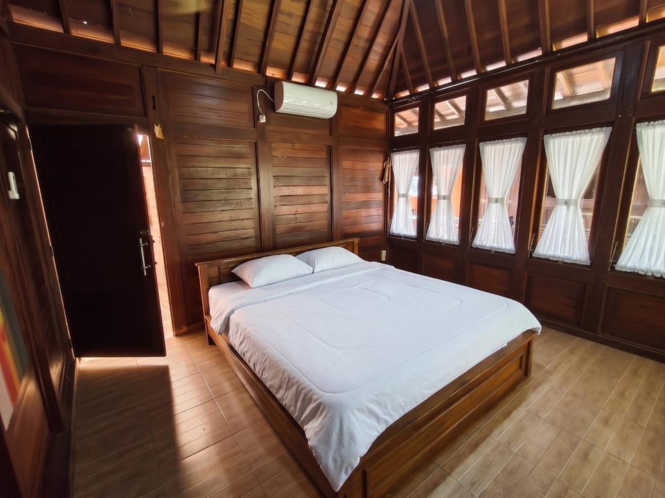 Bedroom, air conditioner