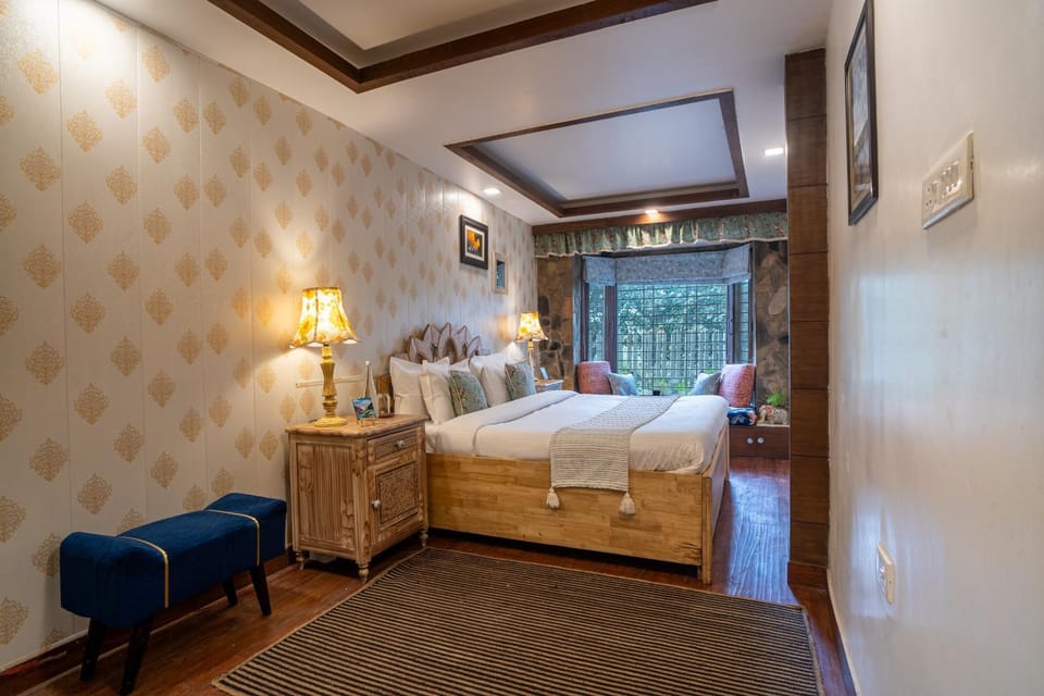 Alaya Stays Woodbury Mansion 3-BHK Villa with Naini Valley Views & Garden Near Naina Devi Temple Villa in Uttarakhand