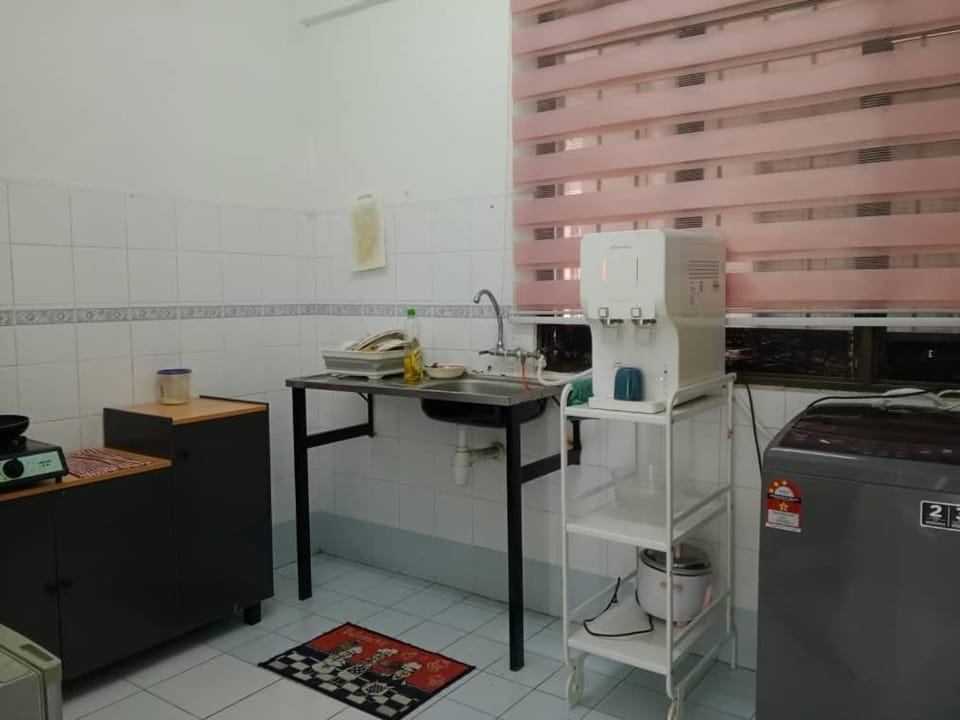 Homestay Idaman 3BR x 3 Bedroom Aircond Family Stay Apartment in Penang