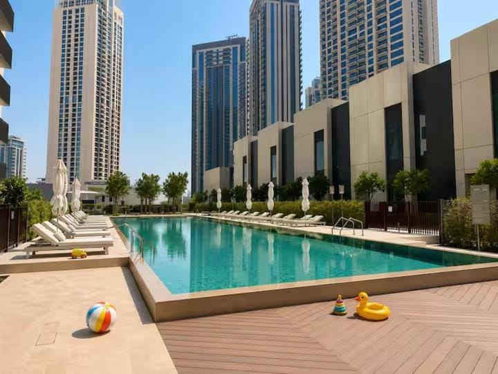 Bright Waterfront 2BR Balcony in Dubai Creek Harbour Apartment in Dubai