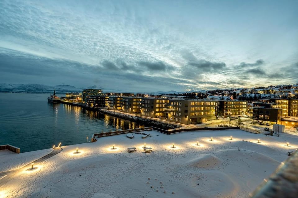 Premium Seafront Apartment with Balcony Apartment in Tromso
