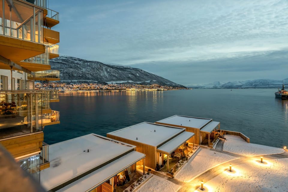 Premium Seafront Apartment with Balcony Apartment in Tromso