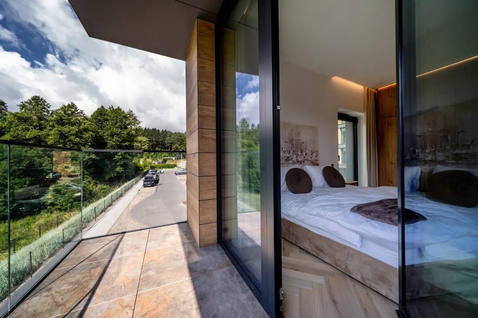 Bed, View (from property/room), Balcony/Terrace, Bedroom