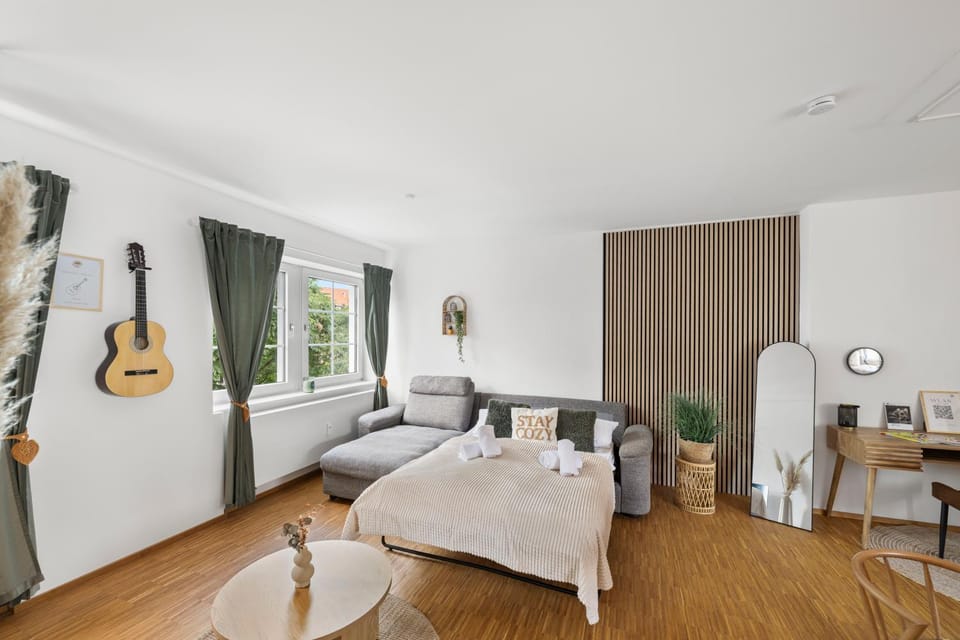 Bed, Living room, Dining area