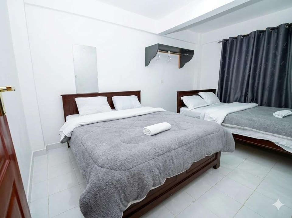 White House Suites Bed and Breakfast in Kenya