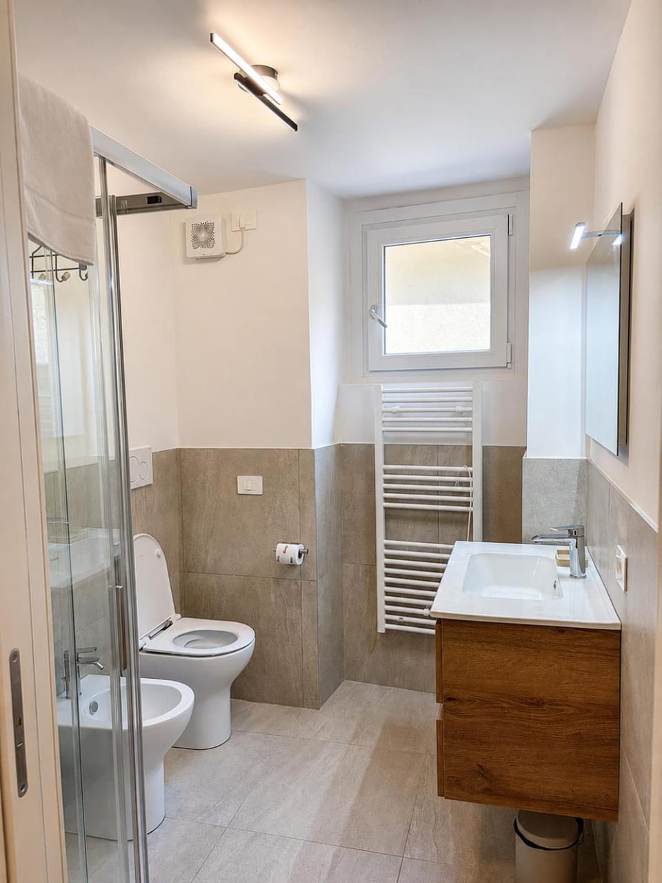 Shower, Bathroom, bidet