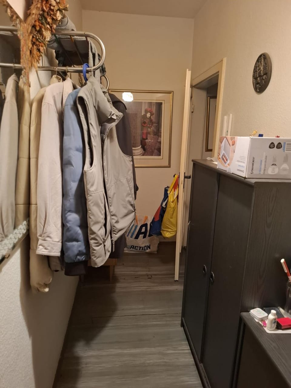 a tidy room near Frauenkirche Apartment in Dresden