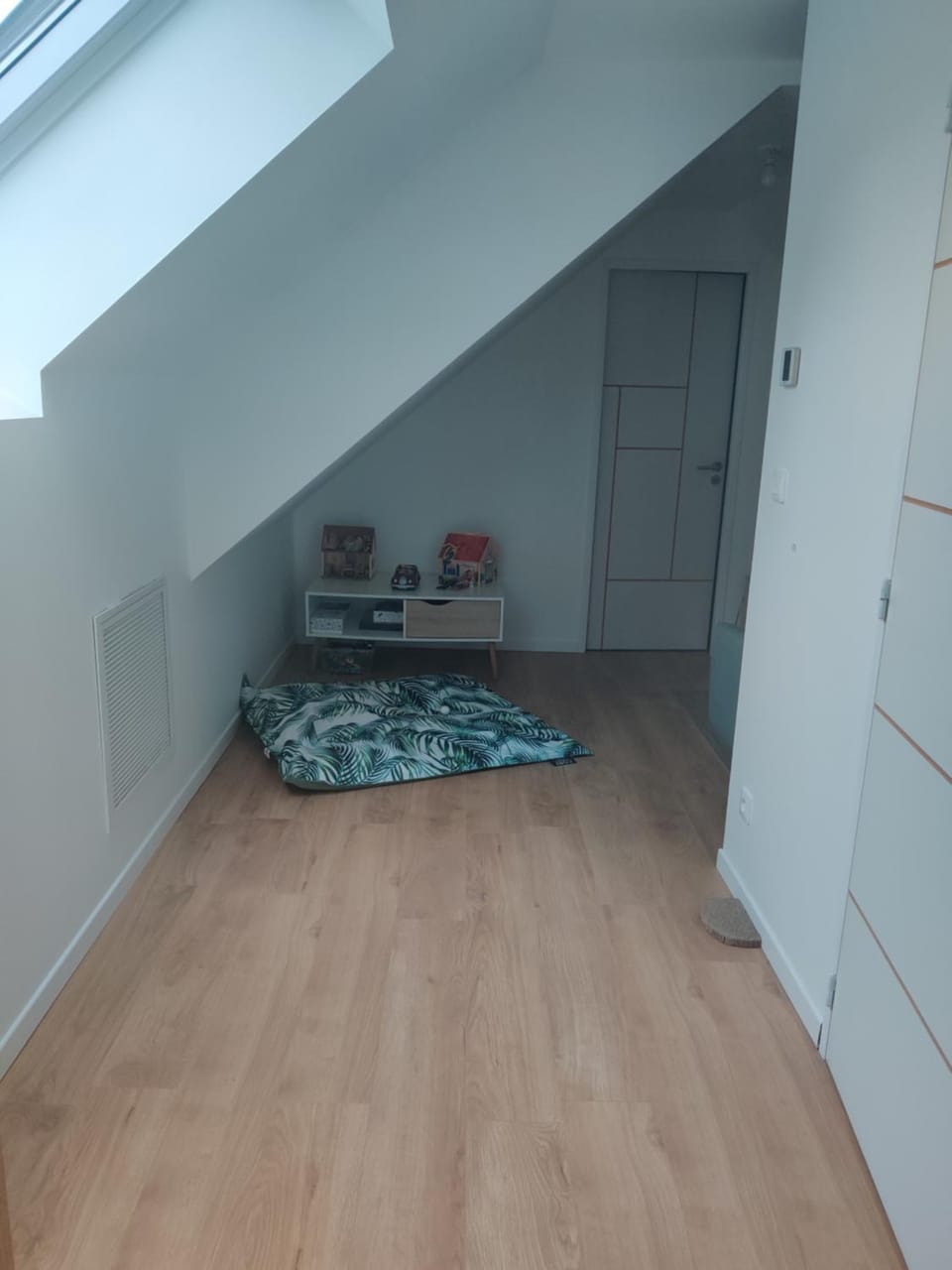 Chambre climatisée proche circuit 24H du Mans Vacation rental in Le Mans