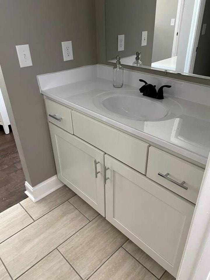 Pet-Friendly Cottage with Fully Equipped Deck and Garden in Huntersville, North Carolina House in Davidson