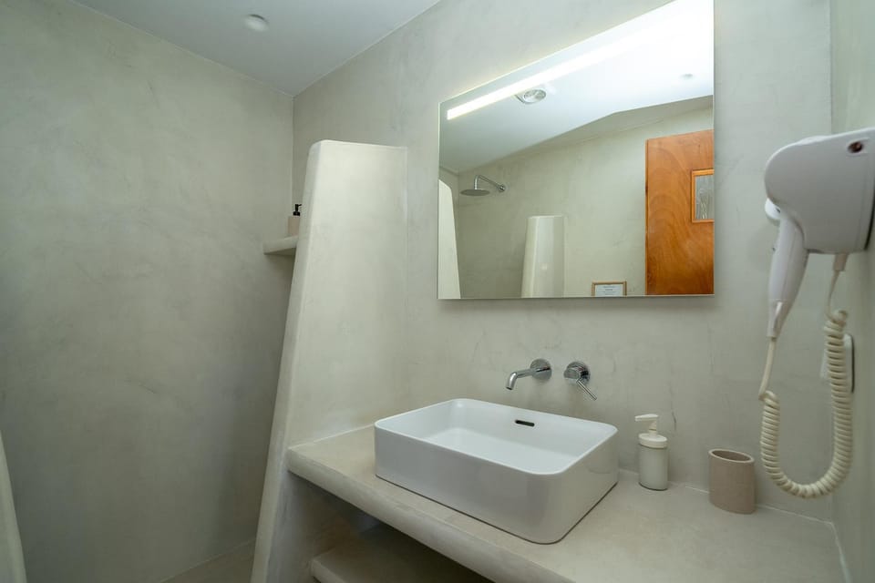 Panorama Rooms House in Milos