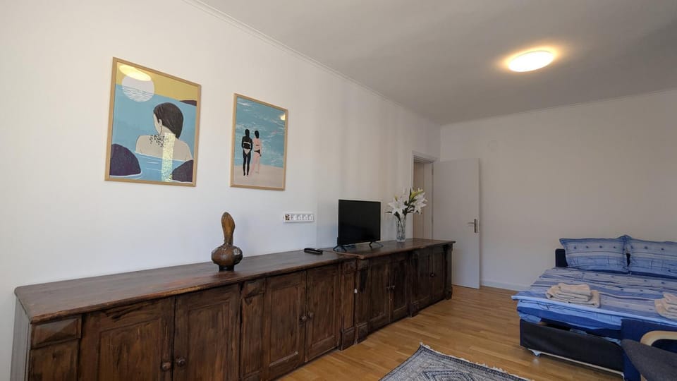 TV and multimedia, Living room