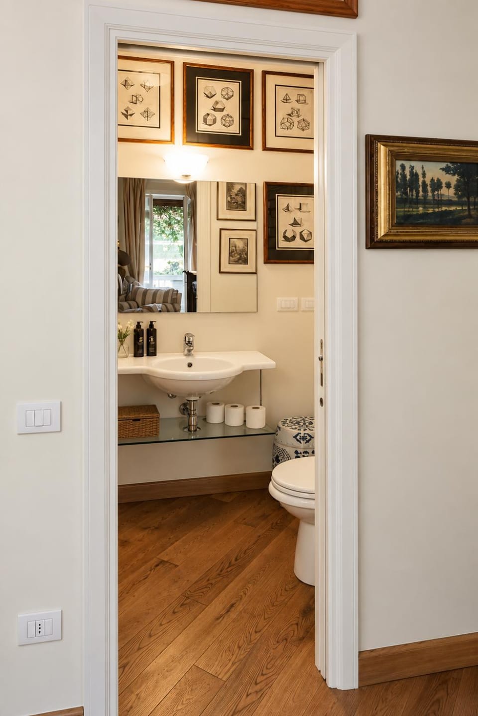 Toilet, Bathroom, towels