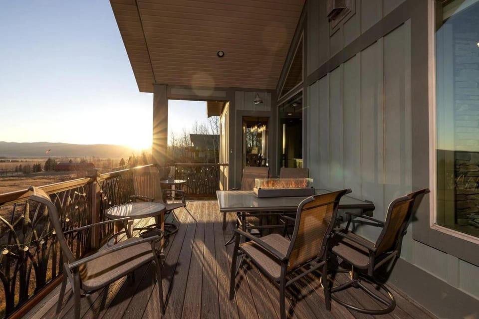 Spacious Mountain Retreat with Fireplace & Outdoor Space in Wyoming House in Star Valley Ranch