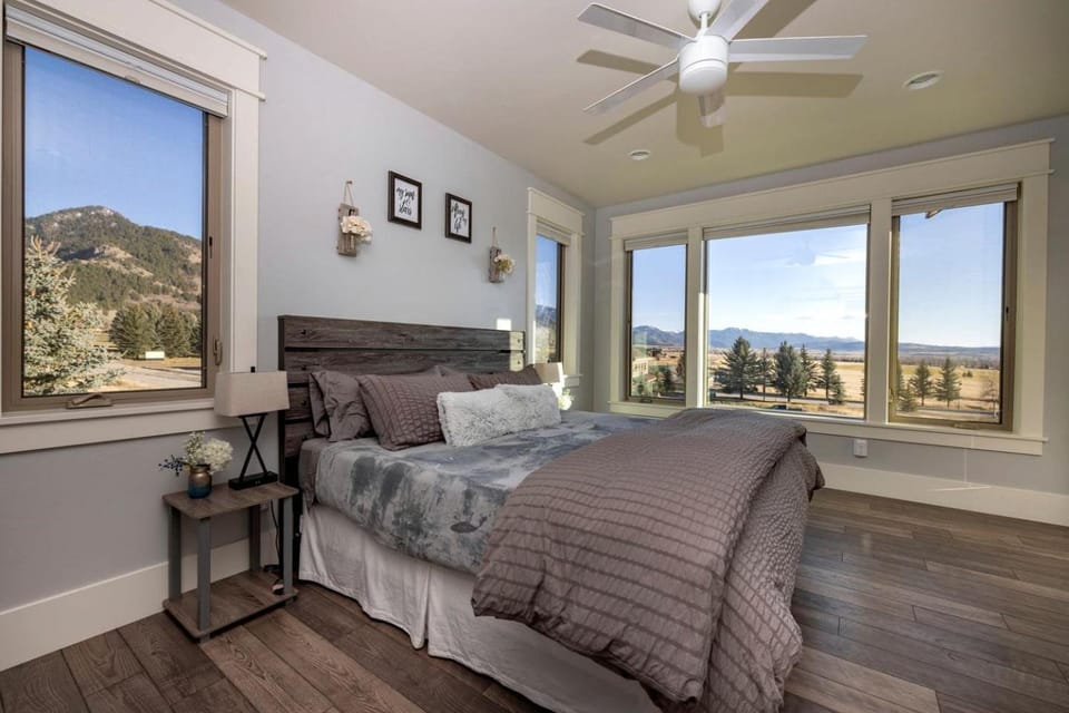 Spacious Mountain Retreat with Fireplace & Outdoor Space in Wyoming House in Star Valley Ranch