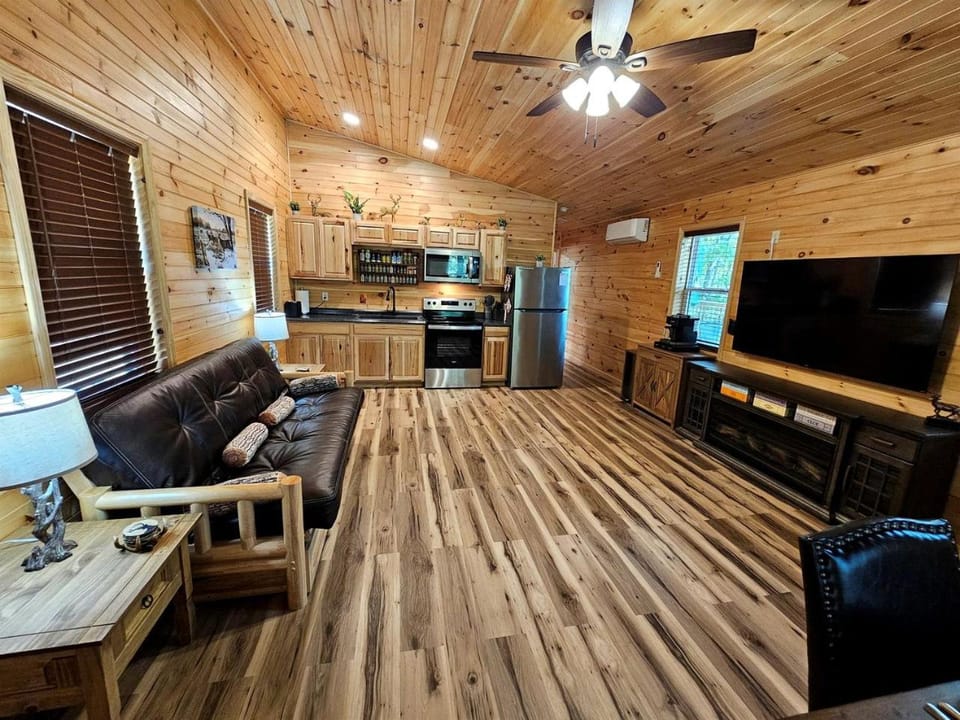Rustic Cabin with Private Hot Tub & Fire Table in Murray, Kentucky Cabin in Lake Barkley