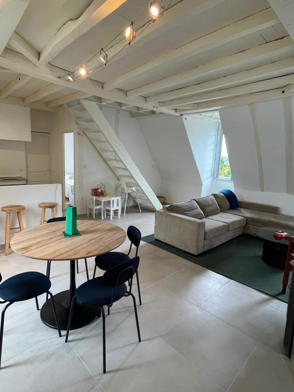 Communal lounge/ TV room, Living room