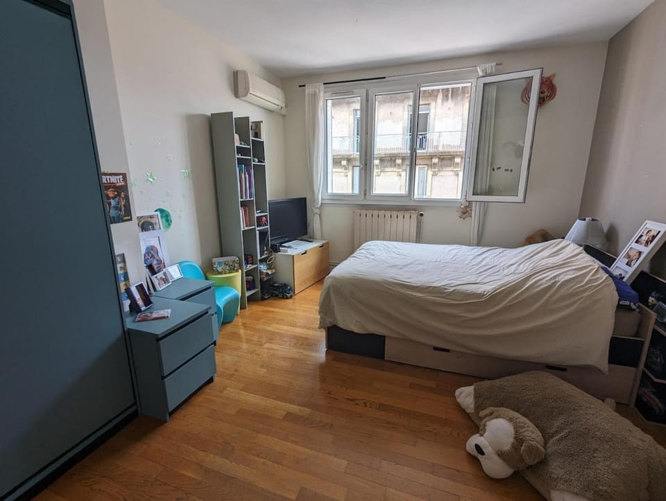 Appartement lumineux - Vue montagnes - Tram 3 minutes Apartment in Grenoble