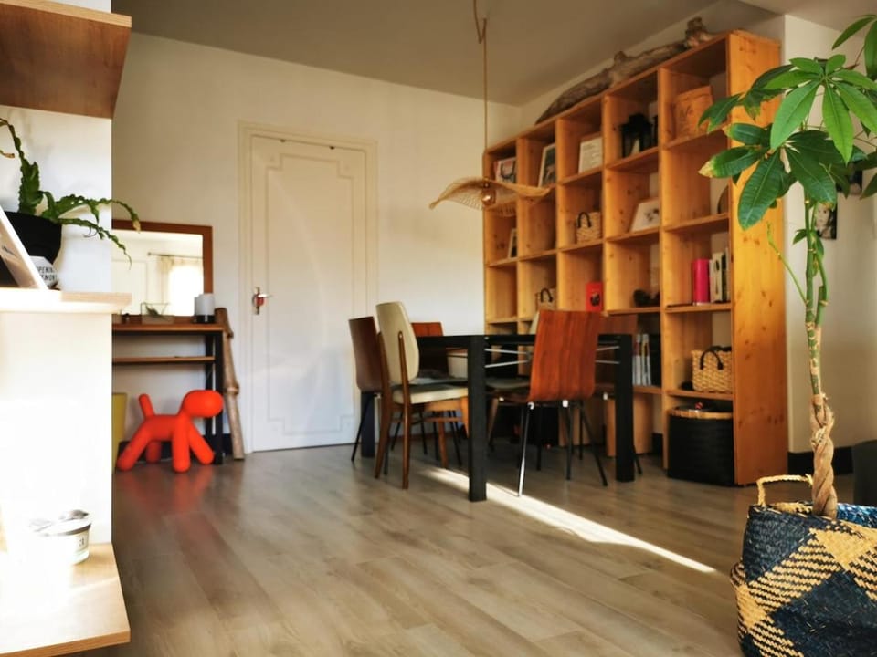 Appartement lumineux - Vue montagnes - Tram 3 minutes Apartment in Grenoble