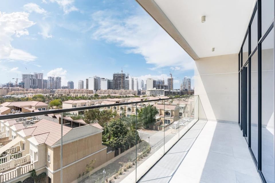Property building, Day, View (from property/room), Balcony/Terrace, City view
