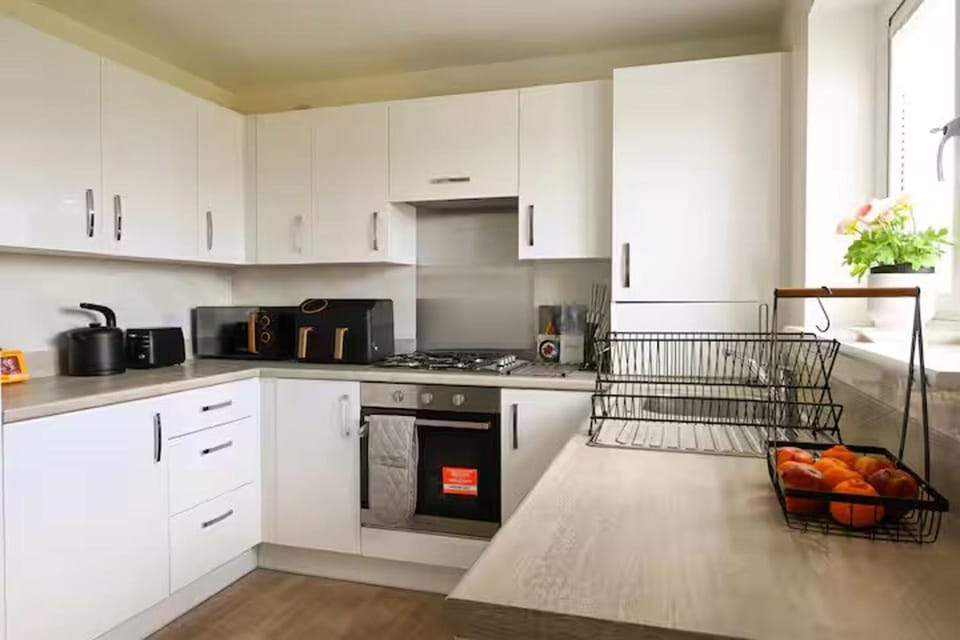 Kitchen or kitchenette, Dining area, dishwasher