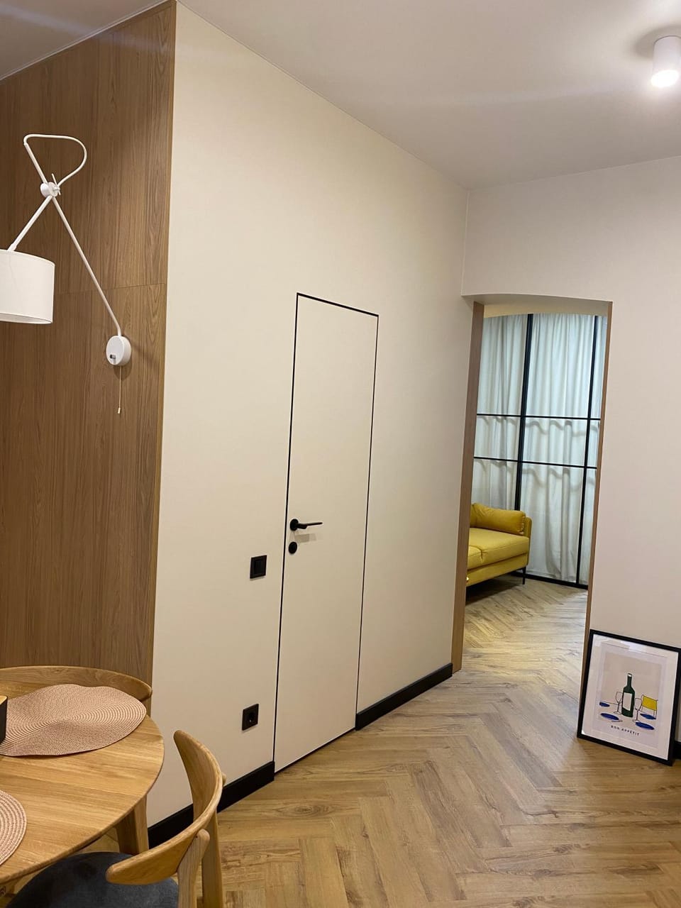 Living room, Photo of the whole room