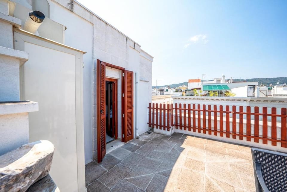 Property building, Day, View (from property/room), Balcony/Terrace, Balcony/Terrace