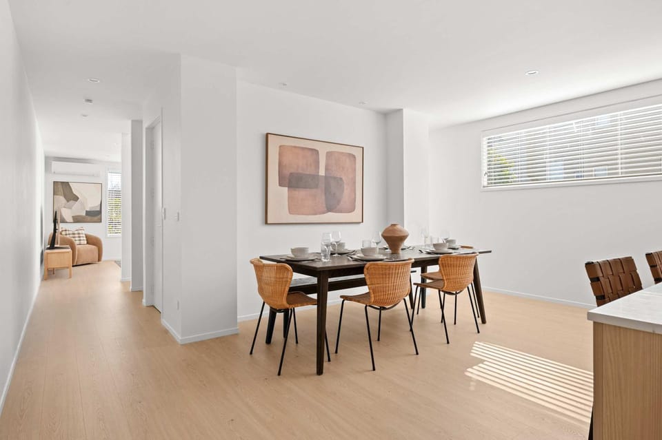 Brand New Luxury Home in Central Hamilton House in Hamilton
