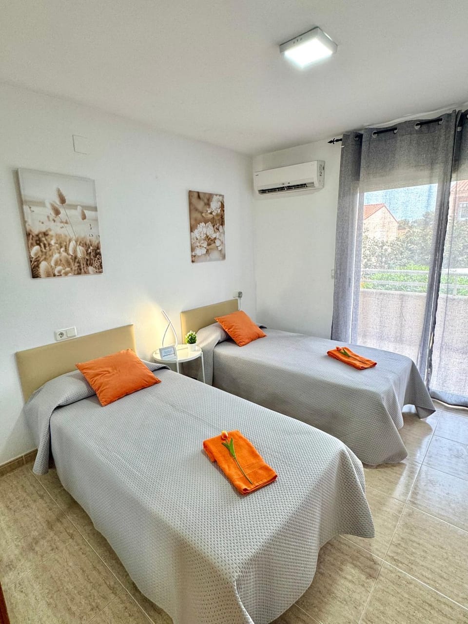 APARTBEACH GREEN RELAX MUY LUMINOSO JUNTO PLAYA y BARBACOA Apartment in Salou