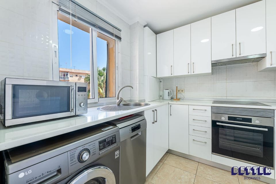 Casa Avenara - 2BR Apt Near Beach Apartment in Fuengirola
