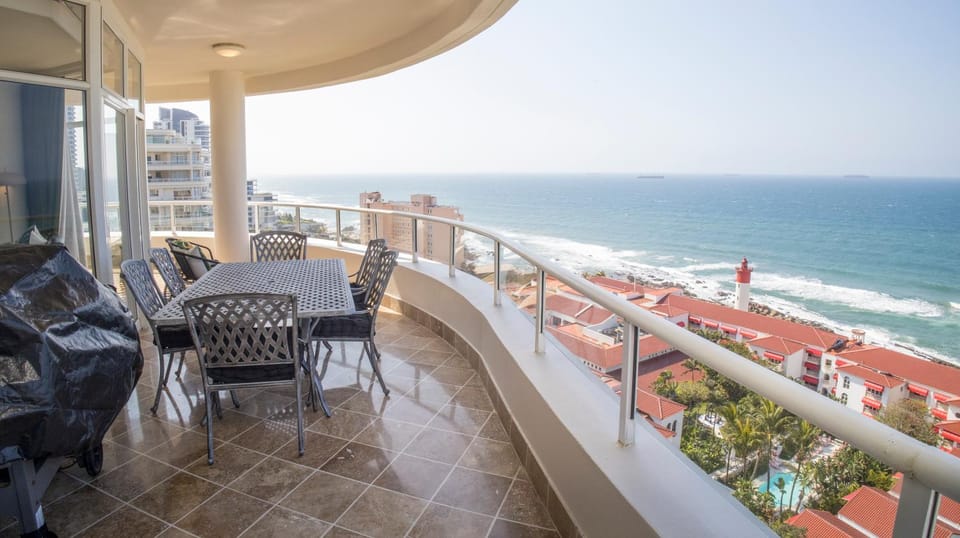 View (from property/room), Balcony/Terrace, Dining area, Sea view