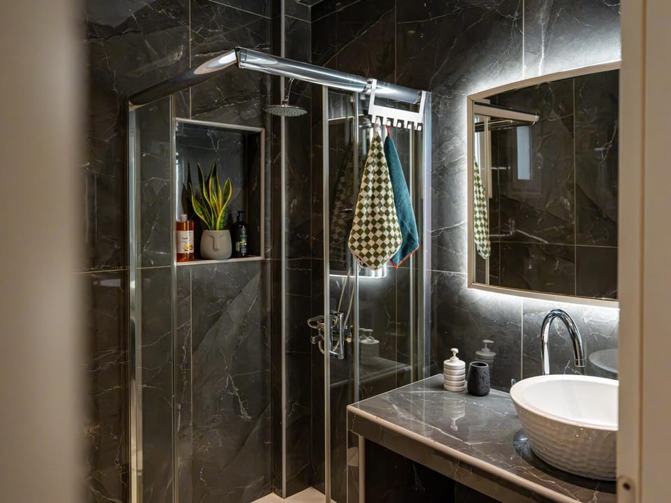 Shower, Bathroom