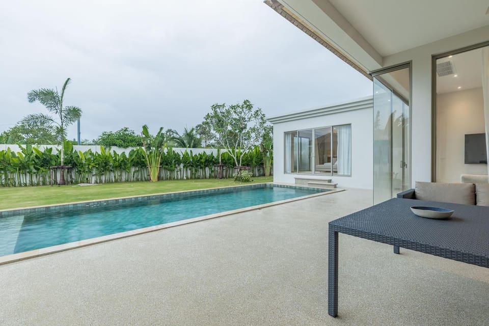 Patio, Day, Garden, Garden view, Pool view, Swimming pool, sunbed
