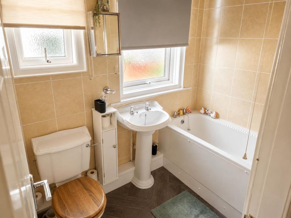 Bathroom, Bath