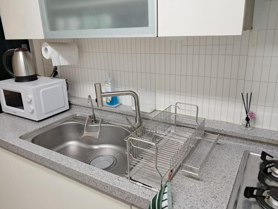 Stay ONE - Cozy 3BR Suite near Kocheok Dome & Airport Bus Apartment in Seoul
