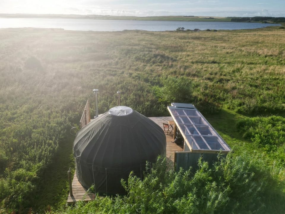Off grid Yurt with wood fired hot tub and private facilities on the NC500 Luxury tent in Scotland