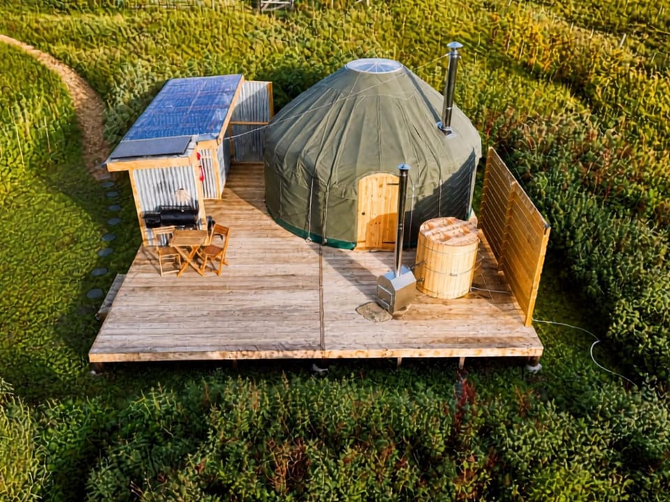 Off grid Yurt with wood fired hot tub and private facilities on the NC500 Luxury tent in Scotland