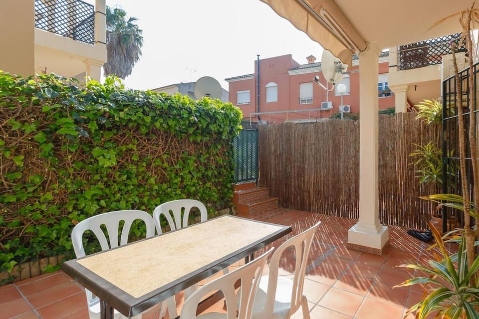Apto Bajo con piscina comunitaria y patio privado Apartment in El Puerto de Santa María