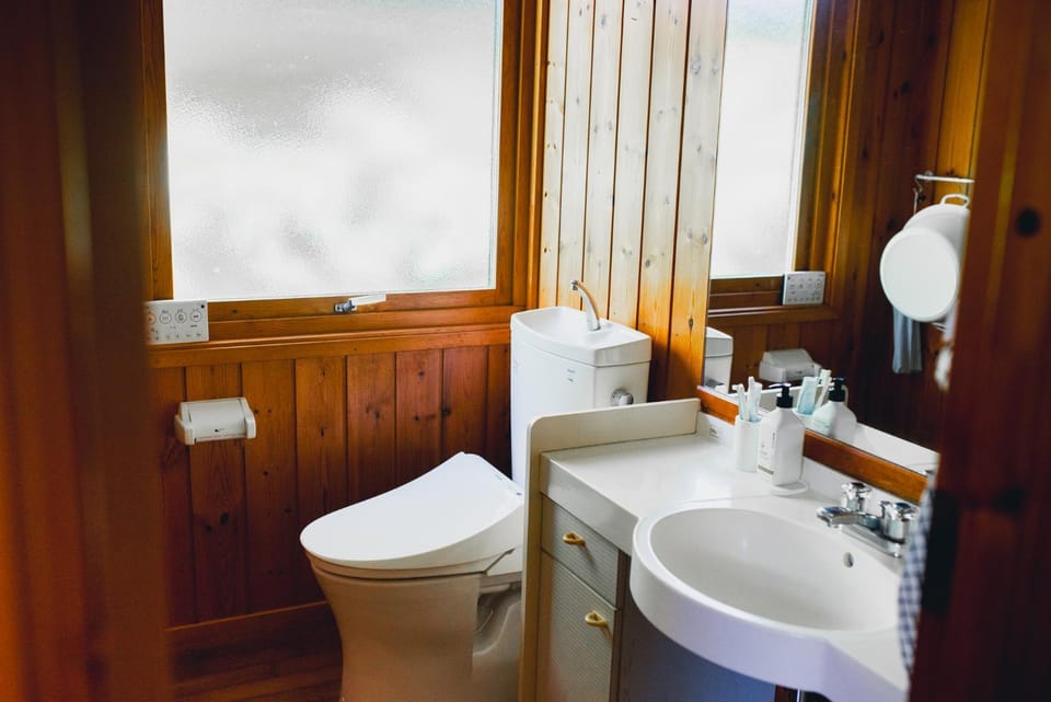Toilet, Bathroom