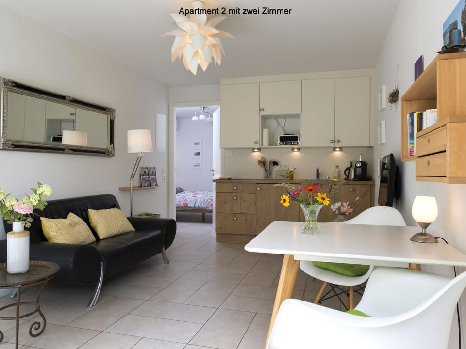 Kitchen or kitchenette, Living room, Seating area, Dining area, pet friendly