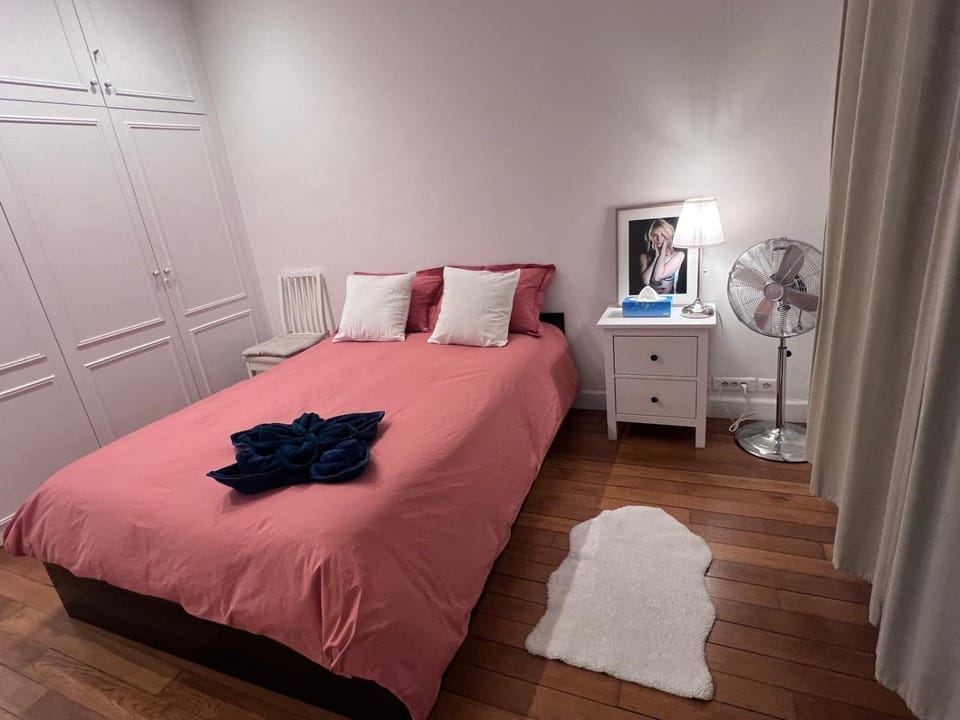 Bed, Photo of the whole room, Bedroom, towels, wardrobe