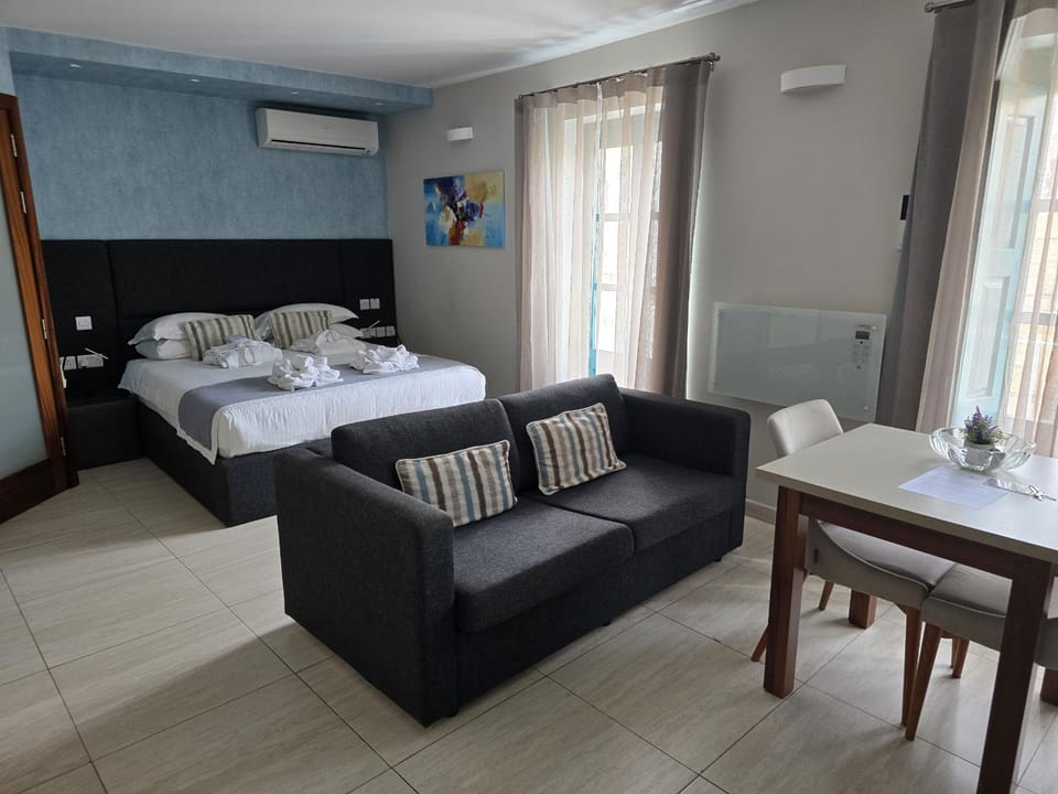 D Townhouse Boutique Suites Hotel in Sliema