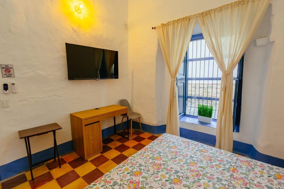 Colonial house in Santa Fe de Antioquia & jacuzzi Bed and Breakfast in Santa Fe de Antioquia