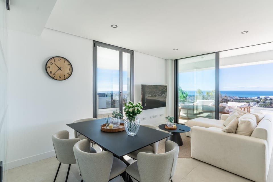 TV and multimedia, View (from property/room), Balcony/Terrace, Living room, Seating area, Dining area, Sea view