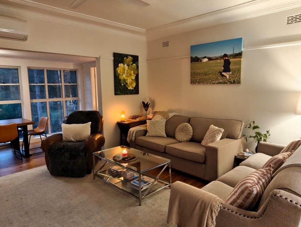 Living room, Seating area