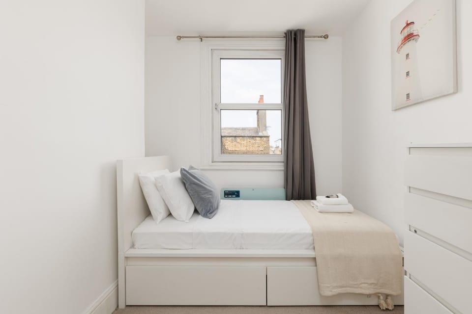 Bright 2BR Flat in Chelsea Apartment in City of Westminster