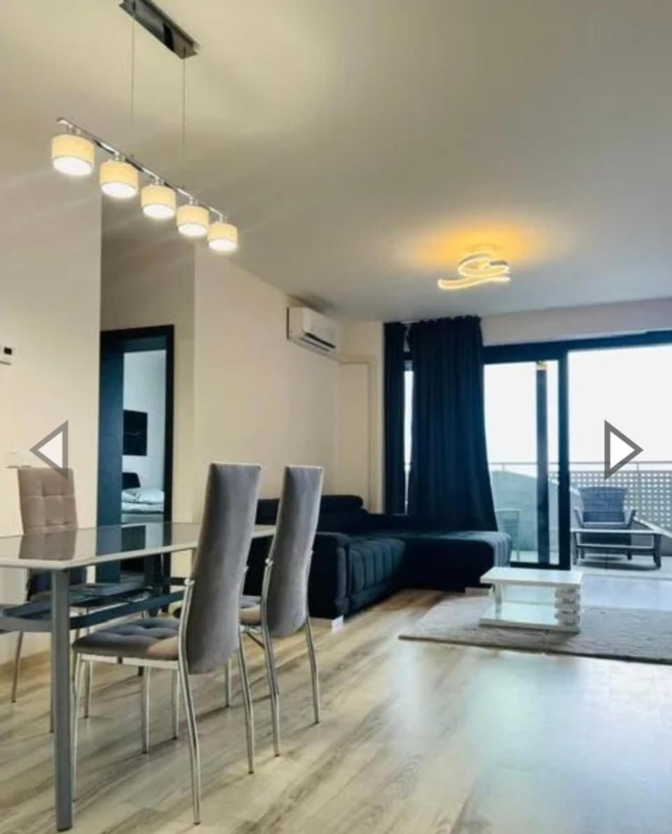 Top Apartmán Bajkalská 2c 2-samostatne izby Apartment in Bratislava