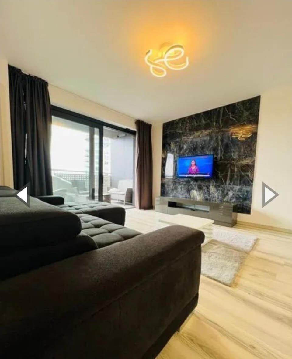 Communal lounge/ TV room, TV and multimedia, Living room, Seating area